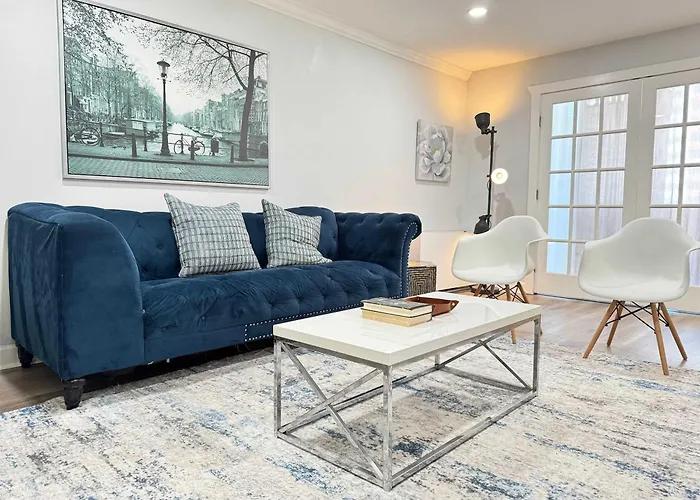 Atlanta Downtown! City Life! Onsite Parking Lm1701