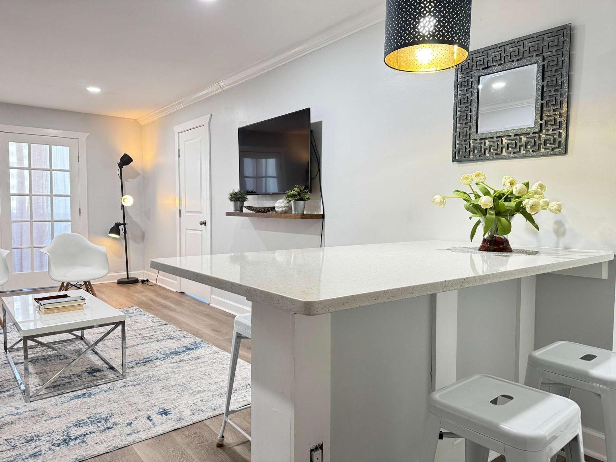 Downtown! Life! Onsite Parking Lm1701 Holiday home Atlanta